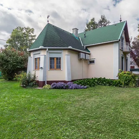 Nyaraló Beachfront Balatonmariafuerdo 19542 *