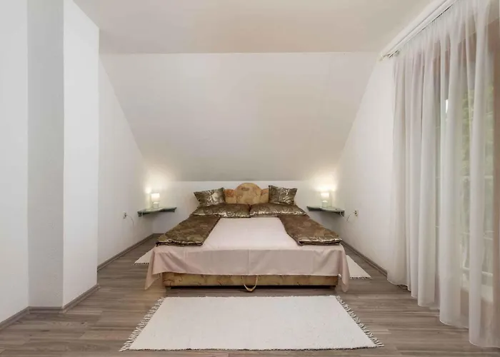 Nyaraló Beachfront Balatonmariafuerdo 19542