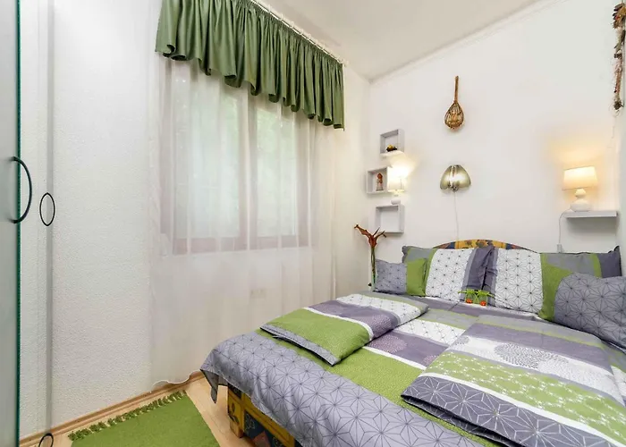 Nyaraló Beachfront Balatonmariafuerdo 19542 *